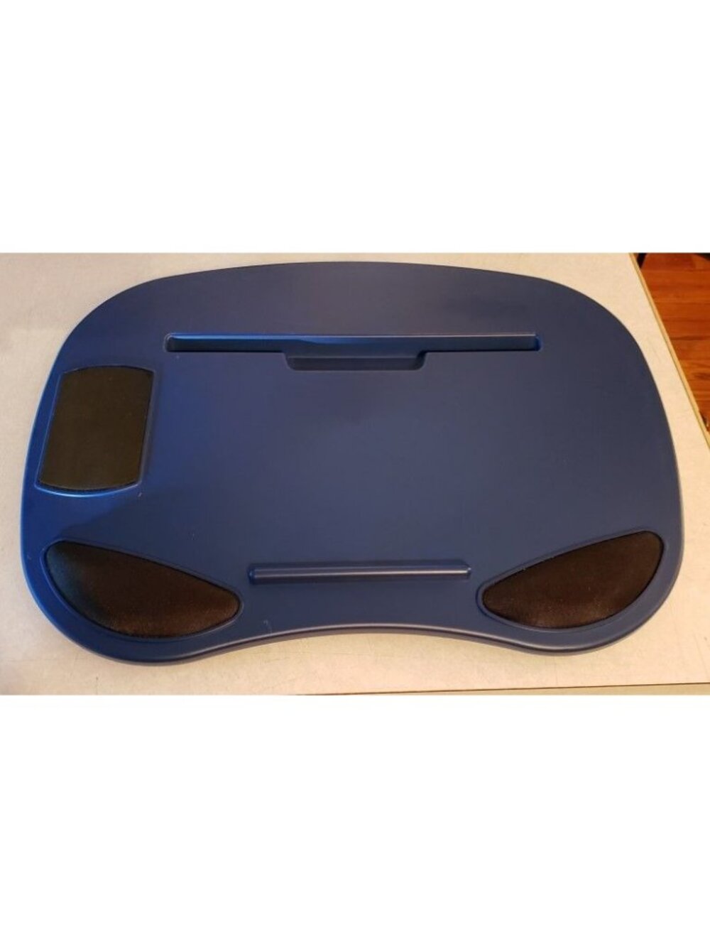Portable Lap-top Pillow Desk.